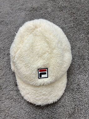fila white fleece hat
